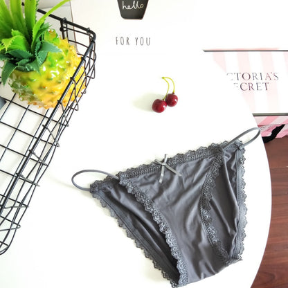 🛍️ Silk Traceless Lace Bikini Panties